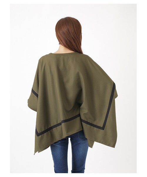 E hyphen world gallery（イーハイフンワールドギャラリー）の「・ラインスクエアポンチョブラウス（トップス・オフホワイト/カーキ/ネイビー・F）」の6枚目の写真
