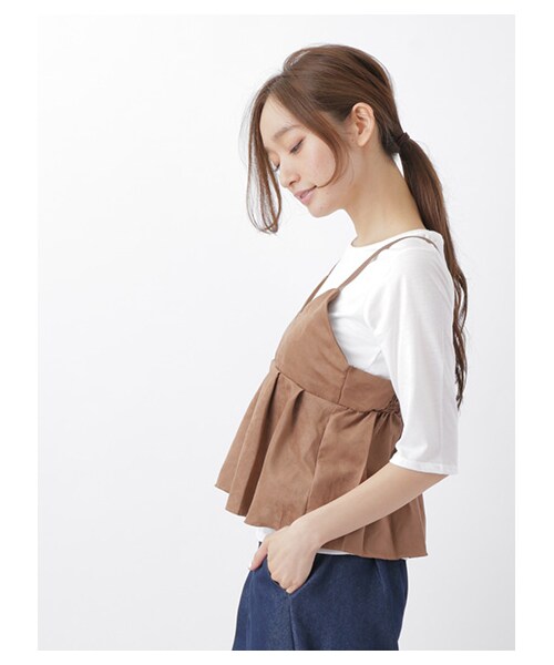 E hyphen world gallery（イーハイフンワールドギャラリー）の「・スウェードキャミセットTシャツ（トップス・ブラック/キャメル・F）」の4枚目の写真