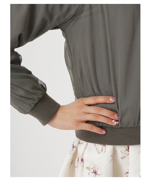 earth music&ecology（アースミュージックアンドエコロジー）の「＜WEB限定大きな・小さなサイズ＞チュール重ねショートブルゾン（ジャケット/アウター・アイボリー/ブラック/カーキ）」の8枚目の写真