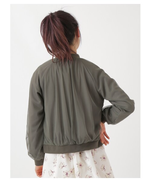 earth music&ecology（アースミュージックアンドエコロジー）の「＜WEB限定大きな・小さなサイズ＞チュール重ねショートブルゾン（ジャケット/アウター・アイボリー/ブラック/カーキ）」の6枚目の写真