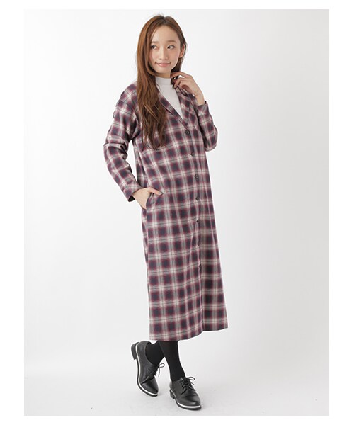 E hyphen world gallery（イーハイフンワールドギャラリー）の「・開襟