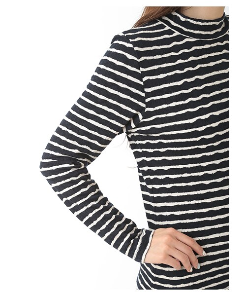 E hyphen world gallery（イーハイフンワールドギャラリー）の「ハイネックケーブルJQプルオーバー（トップス・アイボリー/オフホワイト/杢グレー/ブラック/ネイビー・F）」の10枚目の写真