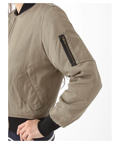 E hyphen world gallery（イーハイフンワールドギャラリー）の「リバーシブルブルゾン（ジャケット/アウター・ブラック/カーキ）」の7枚目の写真