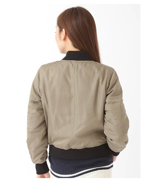 E hyphen world gallery（イーハイフンワールドギャラリー）の「リバーシブルブルゾン（ジャケット/アウター・ブラック/カーキ）」の5枚目の写真