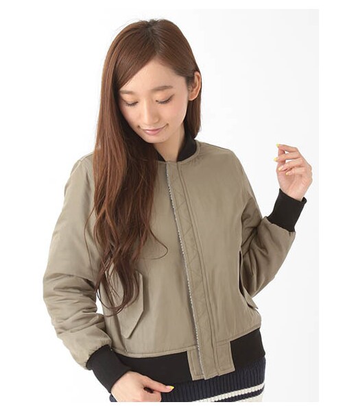 E hyphen world gallery（イーハイフンワールドギャラリー）の「リバーシブルブルゾン（ジャケット/アウター・ブラック/カーキ）」の2枚目の写真