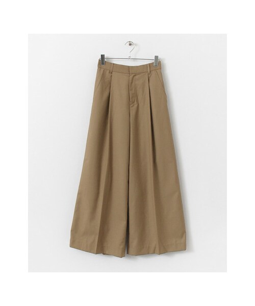 KBF(ケイビーエフ)の「ワイドワイドパンツ(パンツ・レディース・BEIGE/CHARCOAL/BLACK・one)」の1枚目の写真