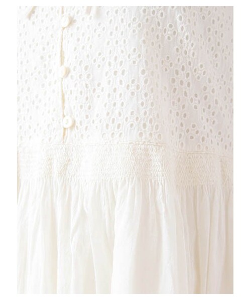 ehka sopo(エヘカソポ)の「スモッキングワンピース 1101857-21-13-11(ワンピース/ドレス・アイボリー/オフホワイト/サックスブルー・M)」の10枚目の写真