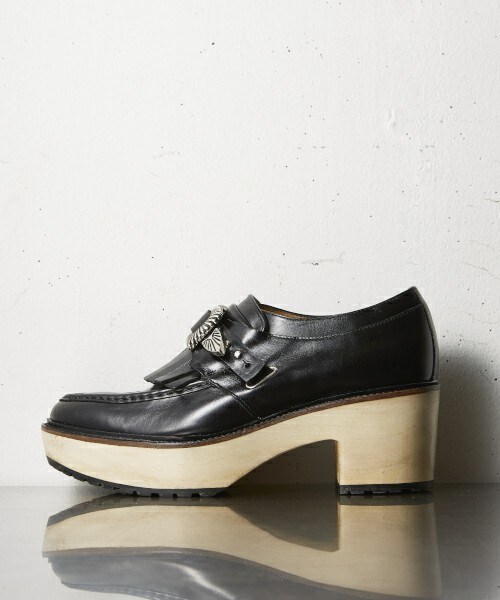 ローファー/革靴TOGAPULLA キルト 木靴