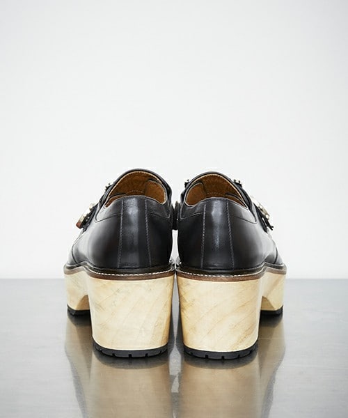 TOGA PULLA(トーガ プルラ)の「TOGA PULLA キルト木靴(その他シューズ・レディース・ブラック/ダークグリーン/ライトブラウン・36/37/38/39)」の6枚目の写真