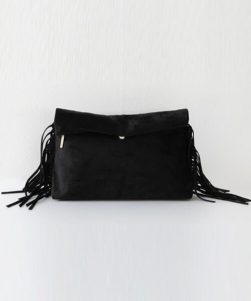 DHOLIC（ディーホリック）の「スエード調サイドフリンジ2WAYクラッチバック（クラッチバッグ・レディース・カーキ/ディープグレー/ブラック/ベージュ/ワイン・FREE）」の2枚目の写真