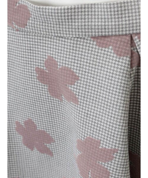 31 Sons de mode（トランテアン　ソン　ドゥ　モード）の「フロッキーフレアースカート（スカート・レディース・グレー/ブラック・36/38）」の9枚目の写真