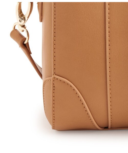 ADAM ET ROPE'（アダムエロペ）の「ファーコンビボストンバッグ（バッグ・レディース・ブラック/キャメル系・M）」の7枚目の写真