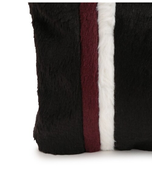 ROPE' PICNIC PASSAGE(ロペピクニックパサージュ)の「レジメンタルストライプファークラッチバッグ(バッグ・レディース・ブラック/オフホワイト・F)」の7枚目の写真