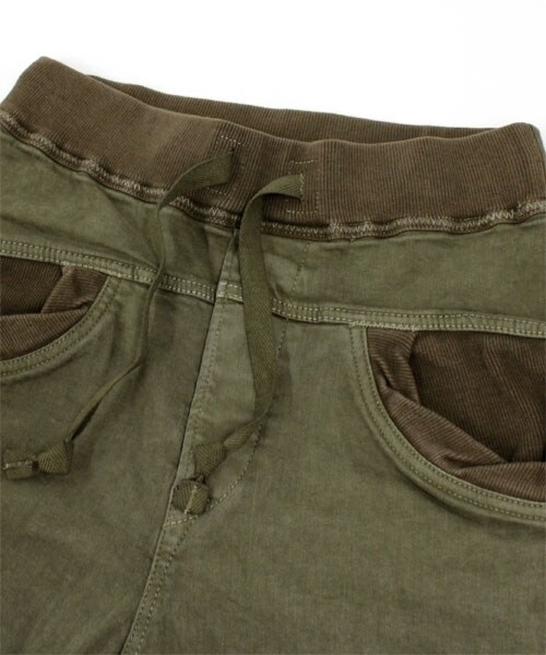 RNA-N（アールエヌエーエヌ）の「ロークロッチリブパンツ（パンツ・レディース・ブラック/アイボリー/カーキ・M）」の4枚目の写真