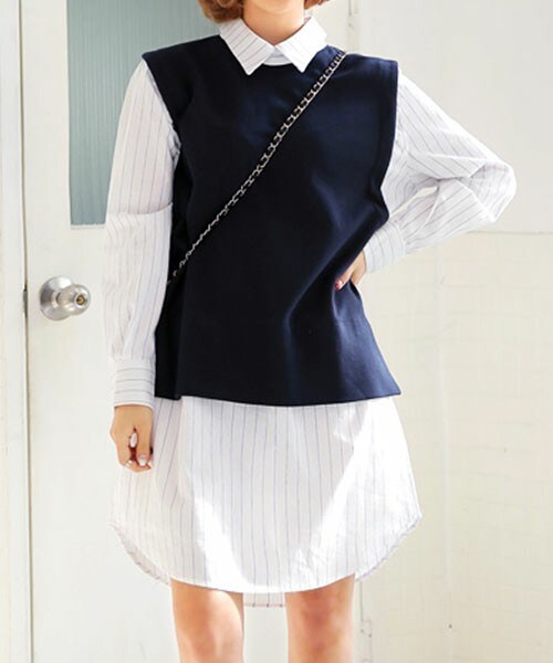 DHOLIC（ディーホリック）の「シャツ&ベストレイヤードデザイン風ロングシャツ（シャツ/ブラウス・レディース・グレー/ダークネイビー/ベージュ・FREE）」の3枚目の写真