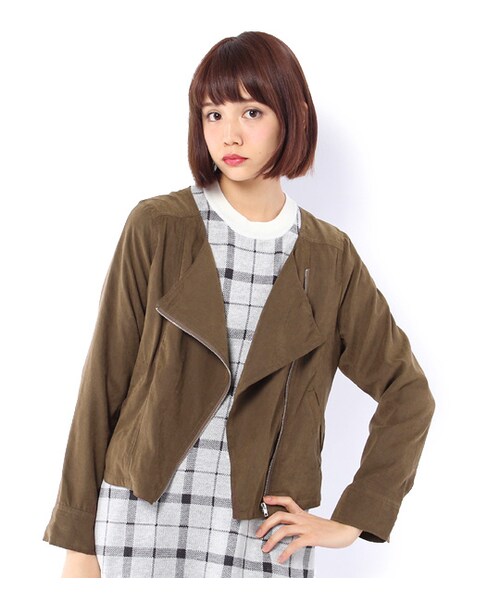 PAGEBOY（ページボーイ）の「ピーチ起毛ノーカラーブルゾン（ジャケット/アウター・レディース・キャメル/カーキ/ネイビー）」の2枚目の写真
