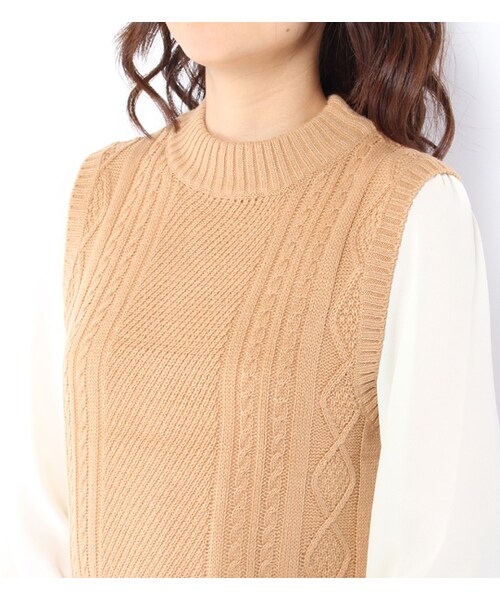 mysty woman(ミスティウーマン)の「シフォンティアードブラウス×ニットベストセット(トップス・レディース・トップグレー/チャコールグレー/ベージュ/ネイビー)」の7枚目の写真