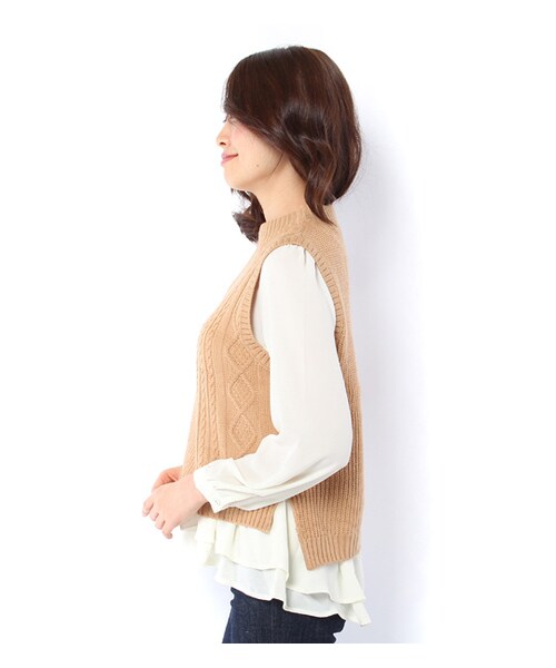 mysty woman(ミスティウーマン)の「シフォンティアードブラウス×ニットベストセット(トップス・レディース・トップグレー/チャコールグレー/ベージュ/ネイビー)」の6枚目の写真