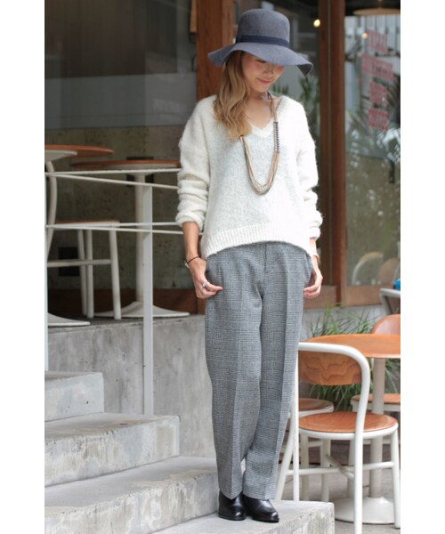 JOURNAL STANDARD relume（ジャーナルスタンダード　レリューム）の「《予約》ALPACA BRUSH Vネックプルオーバー◆（トップス・レディース・グレーA/ホワイト/ブラウン・フリー）」の8枚目の写真