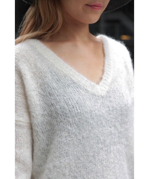 JOURNAL STANDARD relume（ジャーナルスタンダード　レリューム）の「《予約》ALPACA BRUSH Vネックプルオーバー◆（トップス・レディース・グレーA/ホワイト/ブラウン・フリー）」の13枚目の写真