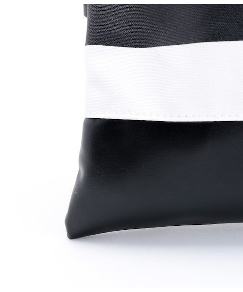 ADAM ET ROPE'（アダムエロペ）の「ボーダー3WAYクラッチ（バッグ・レディース・ホワイト系/キャメル系・M）」の7枚目の写真