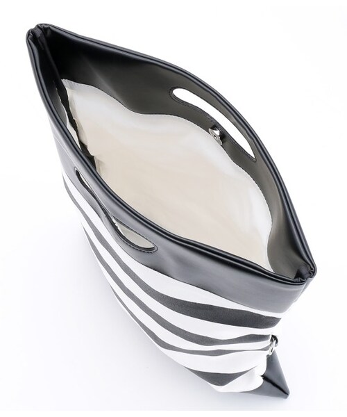 ADAM ET ROPE'（アダムエロペ）の「ボーダー3WAYクラッチ（バッグ・レディース・ホワイト系/キャメル系・M）」の8枚目の写真