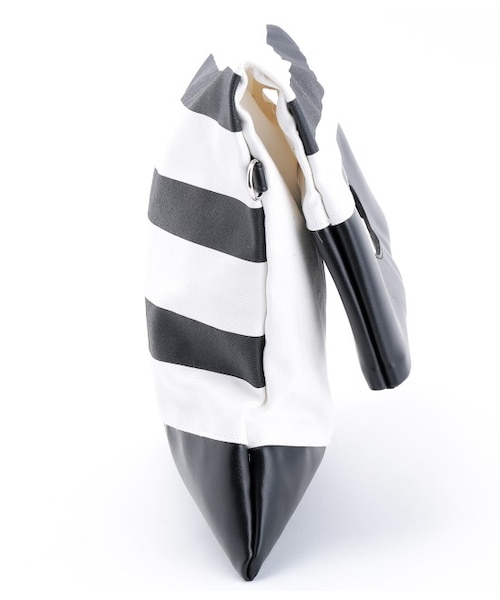 ADAM ET ROPE'（アダムエロペ）の「ボーダー3WAYクラッチ（バッグ・レディース・ホワイト系/キャメル系・M）」の5枚目の写真