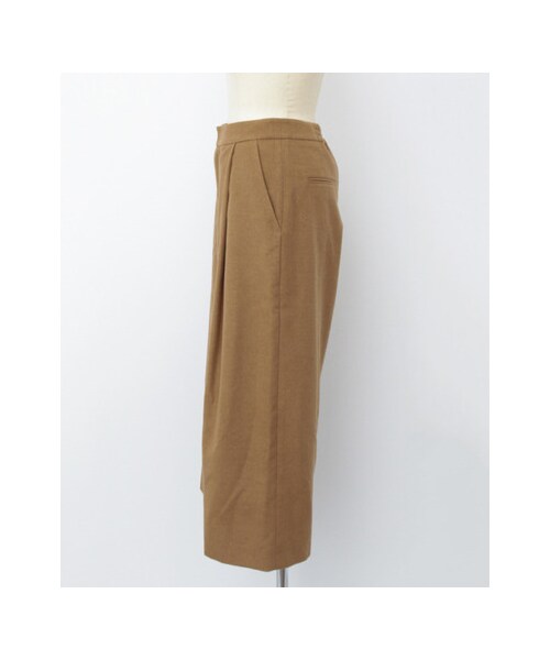 URBAN RESEARCH ROSSO WOMEN（アーバンリサーチ　ロッソ）の「タッククロップドパンツ（パンツ・レディース・IVORY/CAMEL/NAVY・FREE）」の14枚目の写真