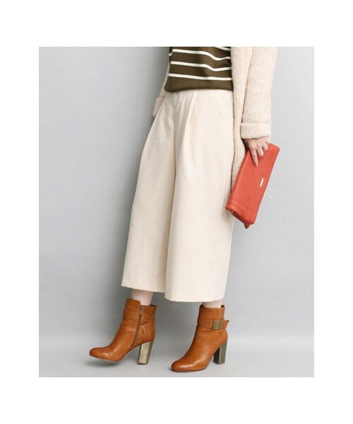 URBAN RESEARCH ROSSO WOMEN（アーバンリサーチ　ロッソ）の「タッククロップドパンツ（パンツ・レディース・IVORY/CAMEL/NAVY・FREE）」の10枚目の写真
