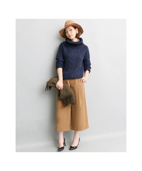 URBAN RESEARCH ROSSO WOMEN（アーバンリサーチ　ロッソ）の「タッククロップドパンツ（パンツ・レディース・IVORY/CAMEL/NAVY・FREE）」の5枚目の写真