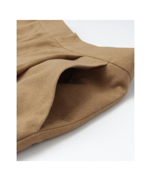 URBAN RESEARCH ROSSO WOMEN（アーバンリサーチ　ロッソ）の「タッククロップドパンツ（パンツ・レディース・IVORY/CAMEL/NAVY・FREE）」の18枚目の写真