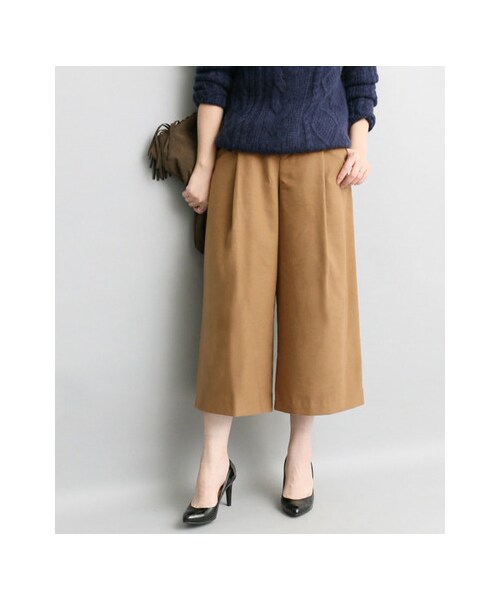 URBAN RESEARCH ROSSO WOMEN（アーバンリサーチ　ロッソ）の「タッククロップドパンツ（パンツ・レディース・IVORY/CAMEL/NAVY・FREE）」の4枚目の写真