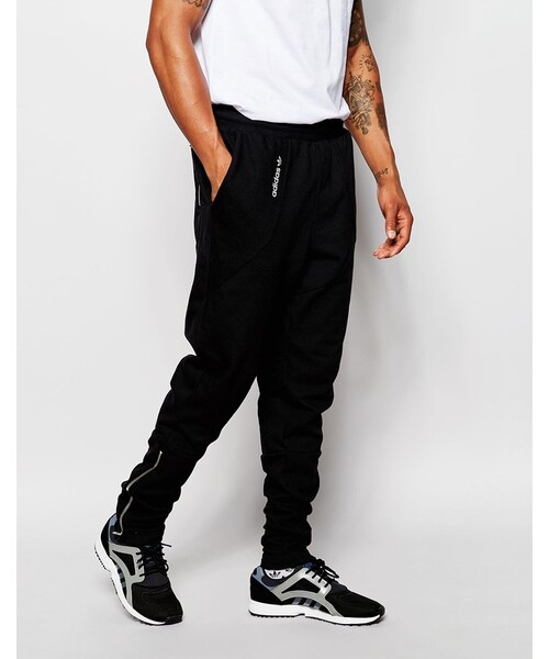 adidas(アディダス)の「adidas Originals Tapered Joggers(その他パンツ・メンズ・Black・XS/S/M/L/XL)」の1枚目の写真