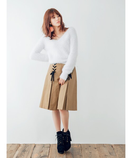 dazzlin(ダズリン)の「【dazzlin】レースアップ膝丈ガウチョパンツ(パンツ・レディース・ネイビー/ベージュ/カーキ)」の6枚目の写真