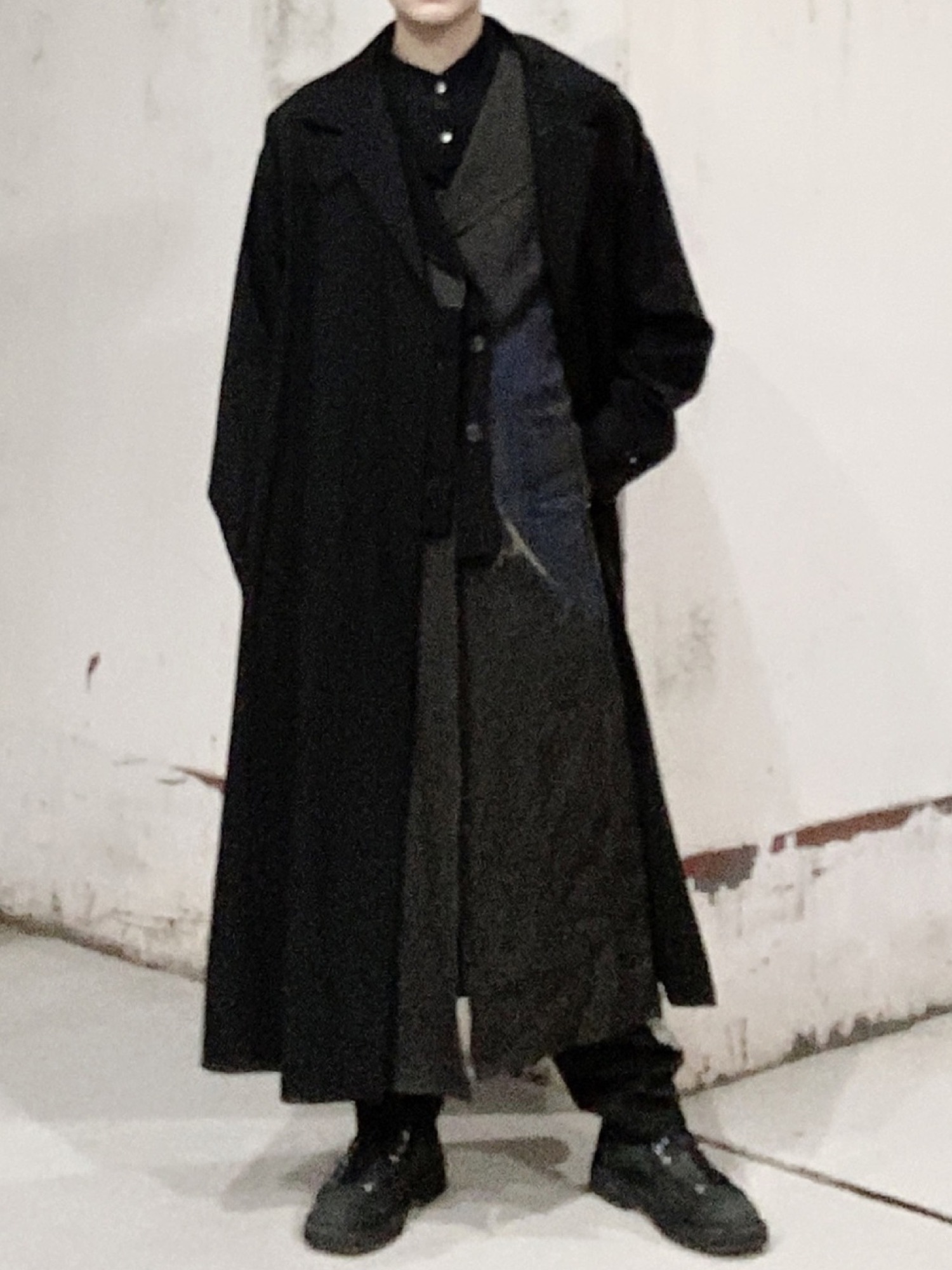 Yohji Yamamoto POUR HOMMEのステンカラーコートを使った人気