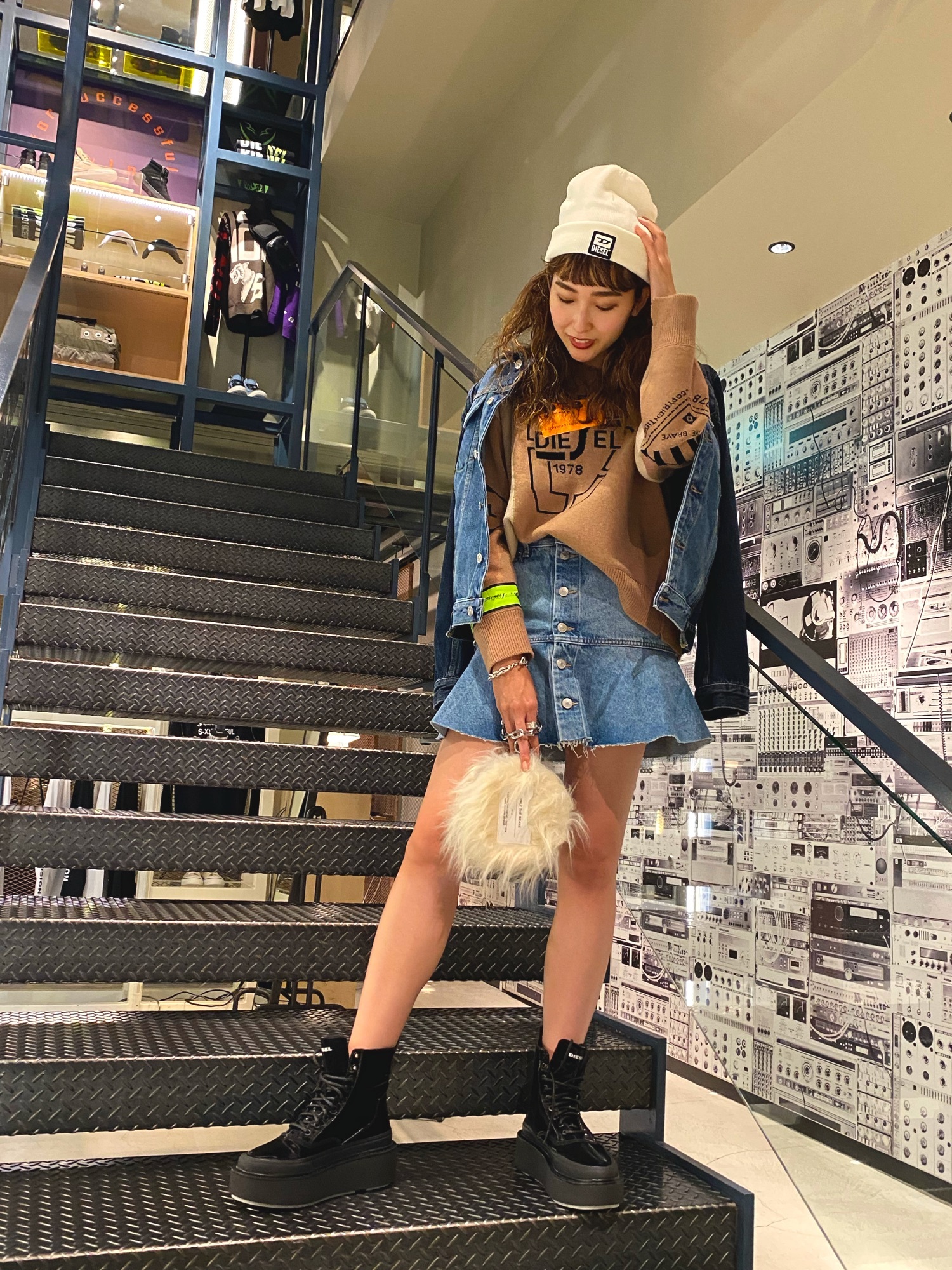 DIESEL（ディーゼル）の「レディース ジャケット ショルダー
