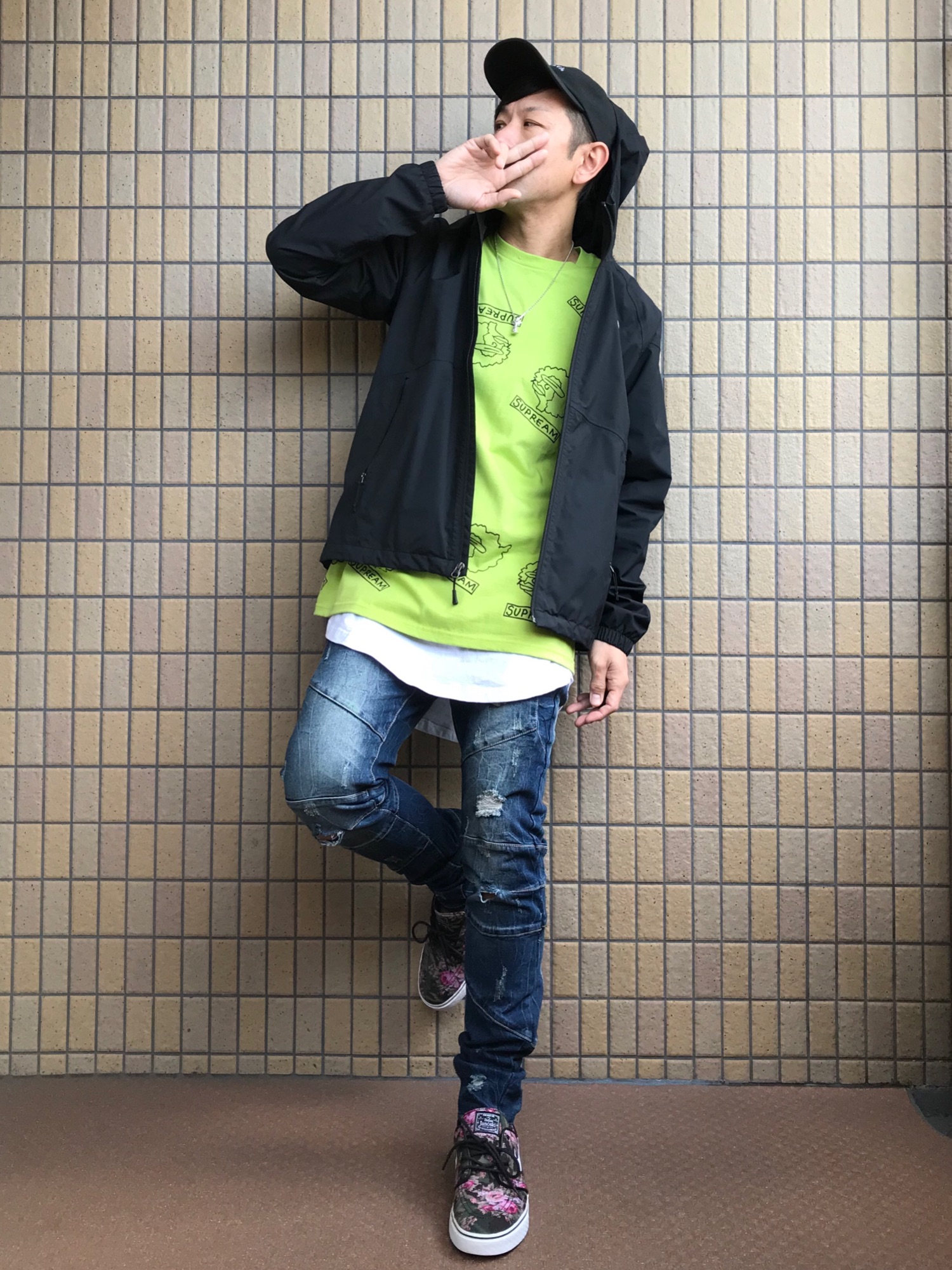 Supreme のTシャツ/カットソーを使った「ライムグリーン」の人気