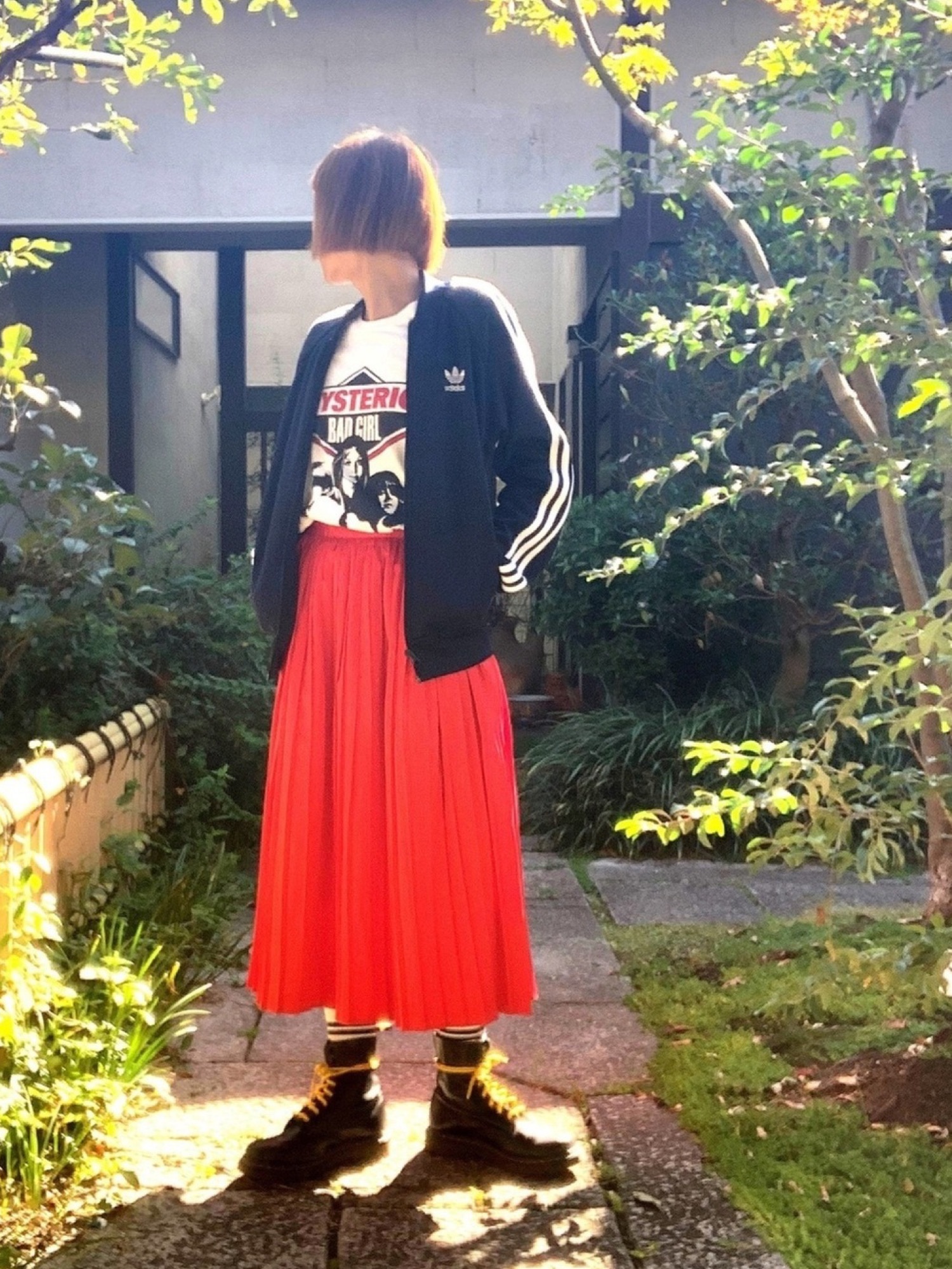 HYSTERIC BAD GIRL Tシャツ レッド HYSTERIC GLAMOUR（ヒステリックグラマー）の「BAD GIRL pt ポケ