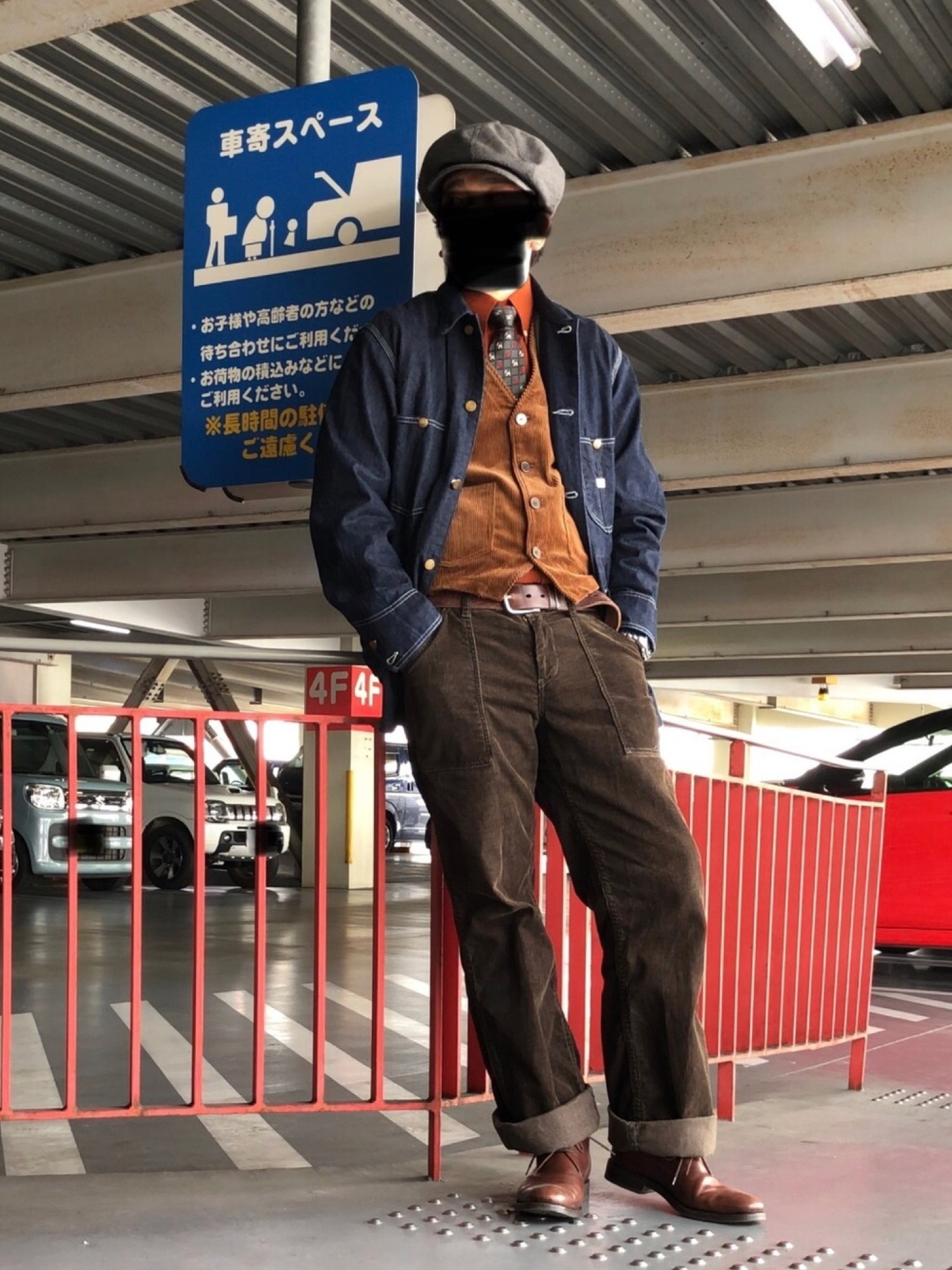 Leeのカバーオールを使った「コーデュロイ」の人気ファッション