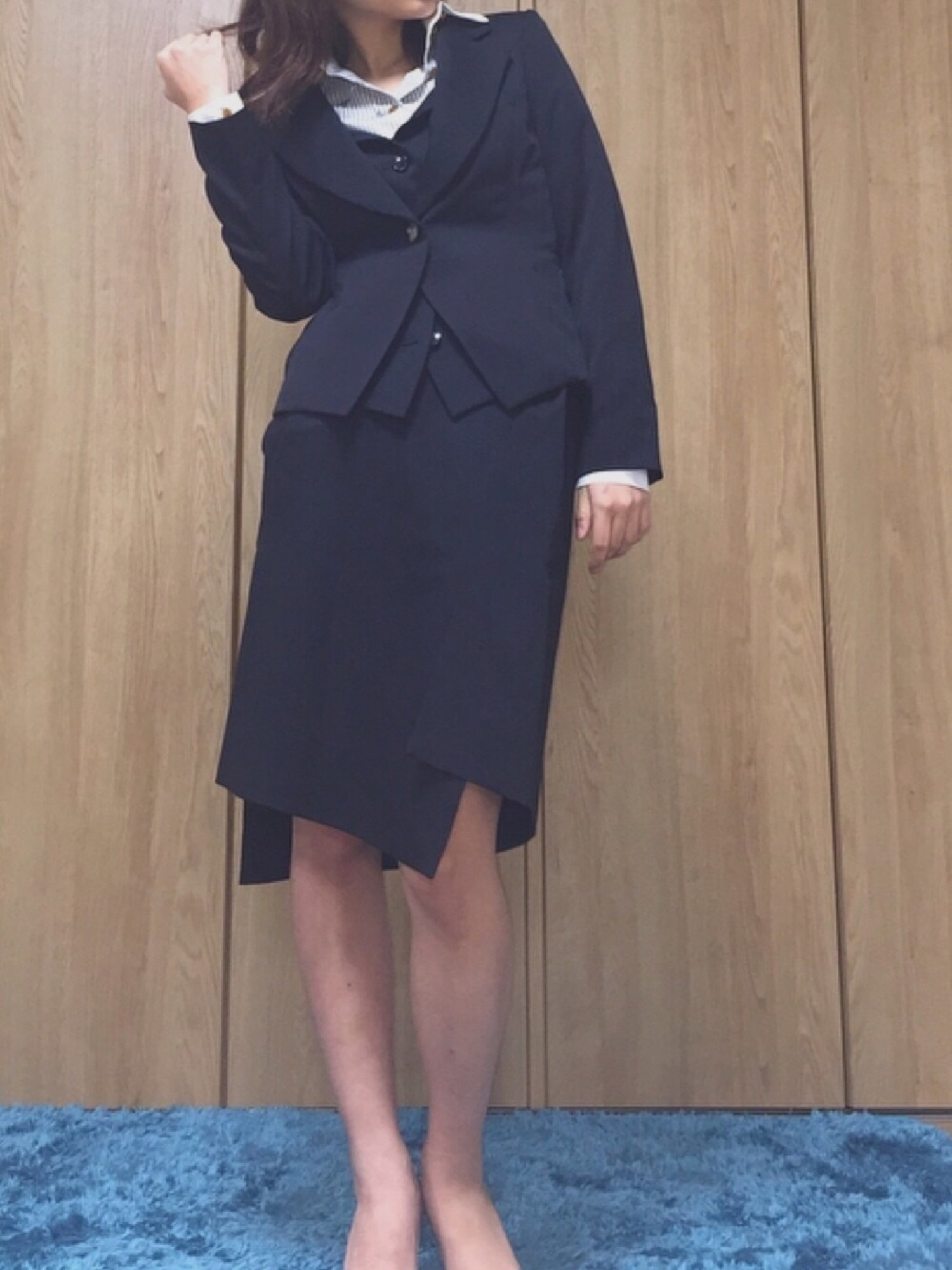 さあや｜Vivienne Westwoodのスーツジャケットを使ったコーディネート 