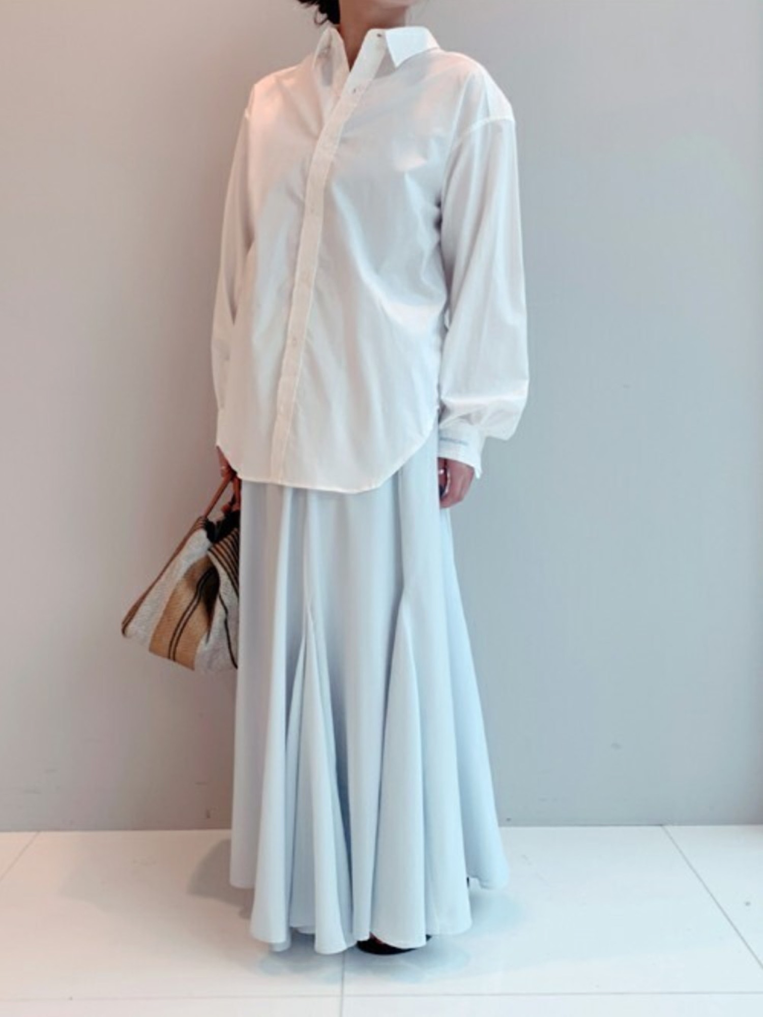 美品　aquagirl Americana別注　バックオープンシャツ ブルー aquagirl（アクアガール）の「◇Americana（別注）バック