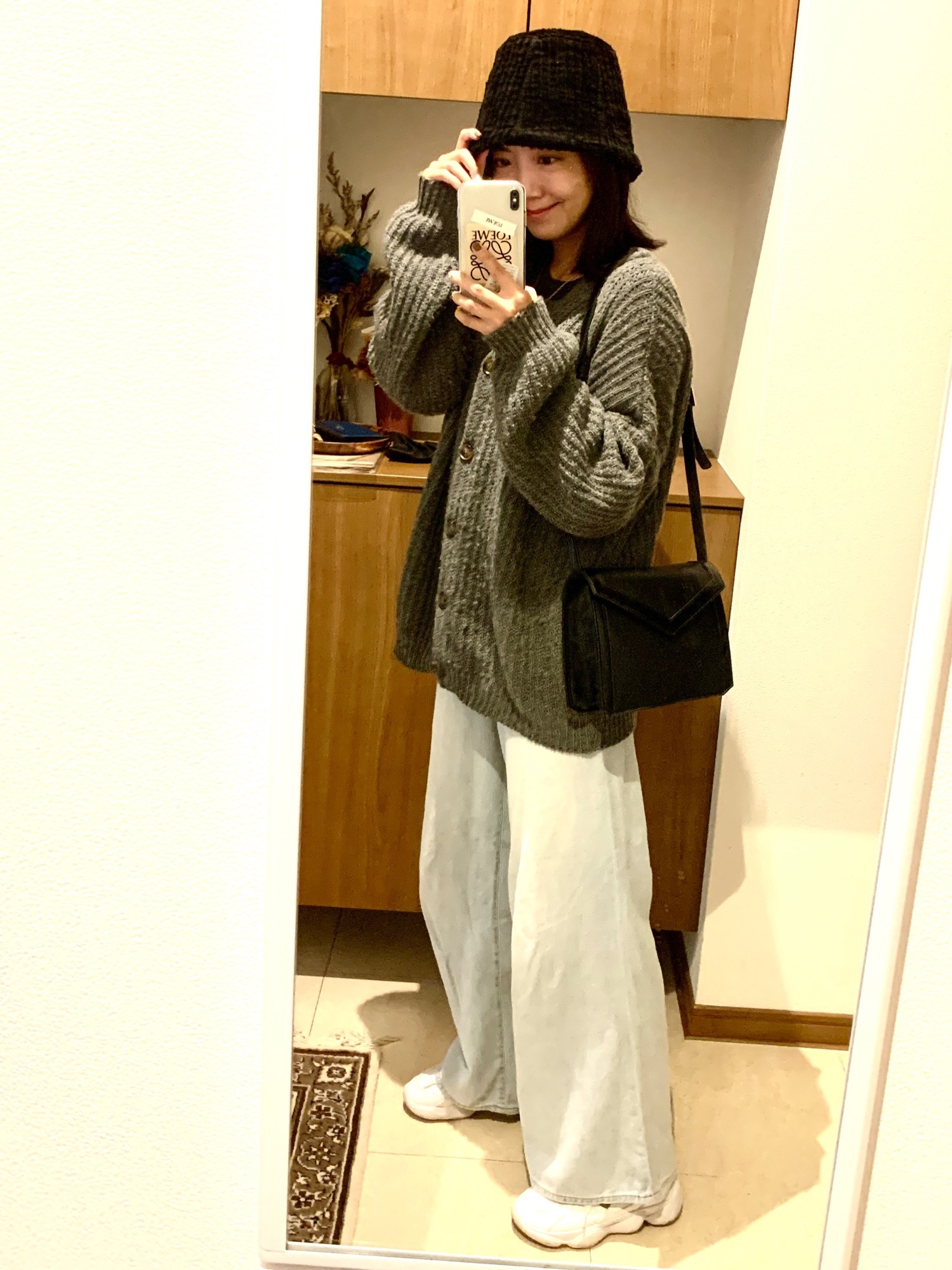 GAP（ギャップ）の「ハイライズ ワイドレッグジーンズ（ボタン