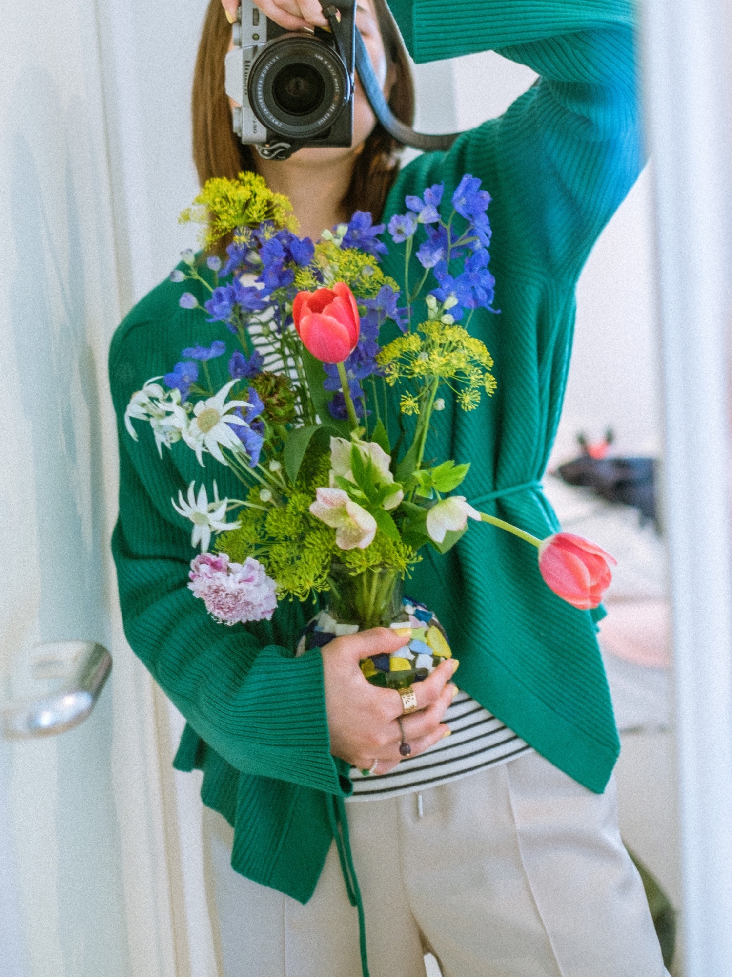 Mila Owen（ミラオーウェン）の「細ベルト付ショートニット