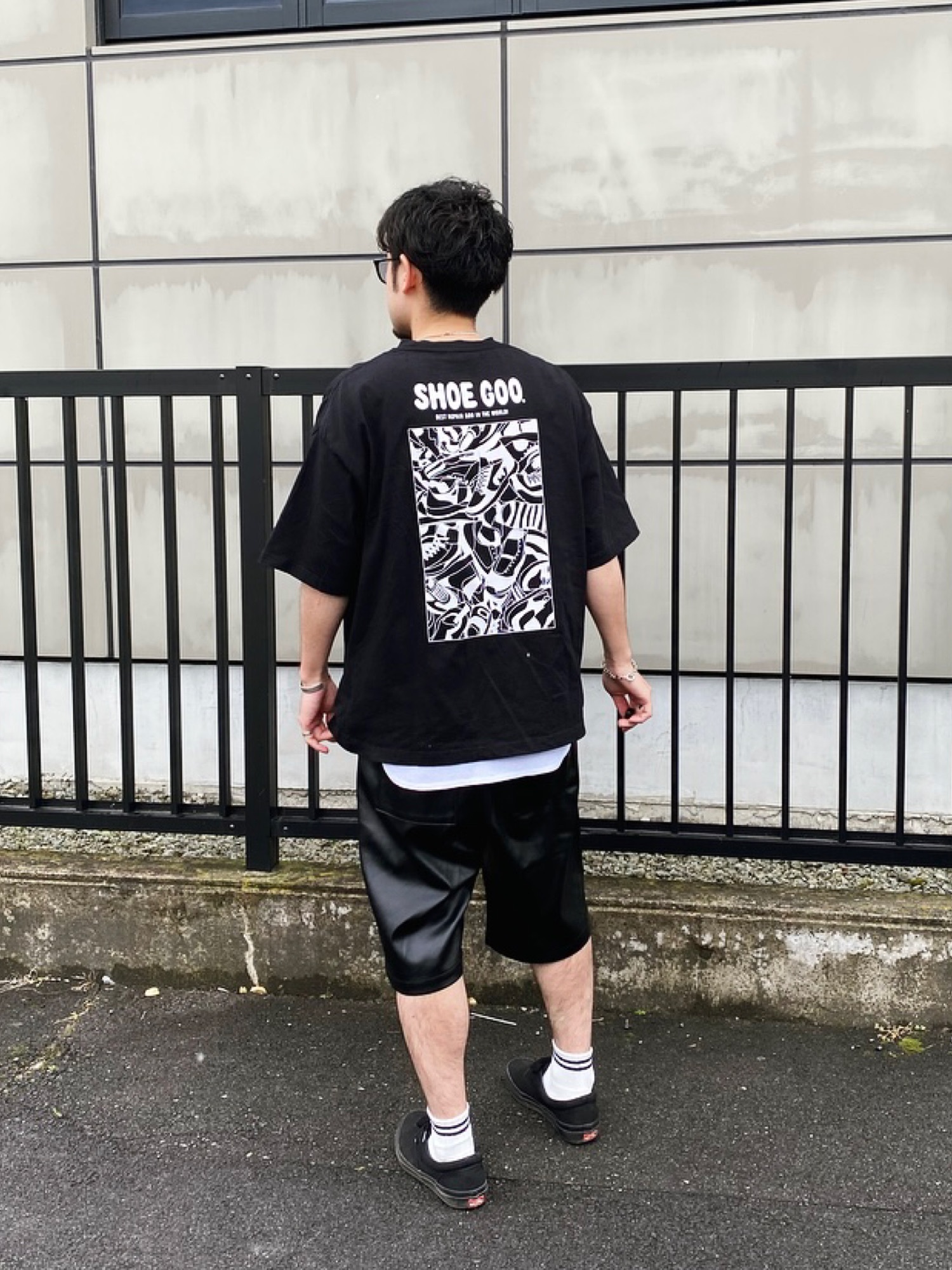 homme plus フェイクレザー ボックスプリーツ ワイド ショーツ 8080000549091_1.jpg