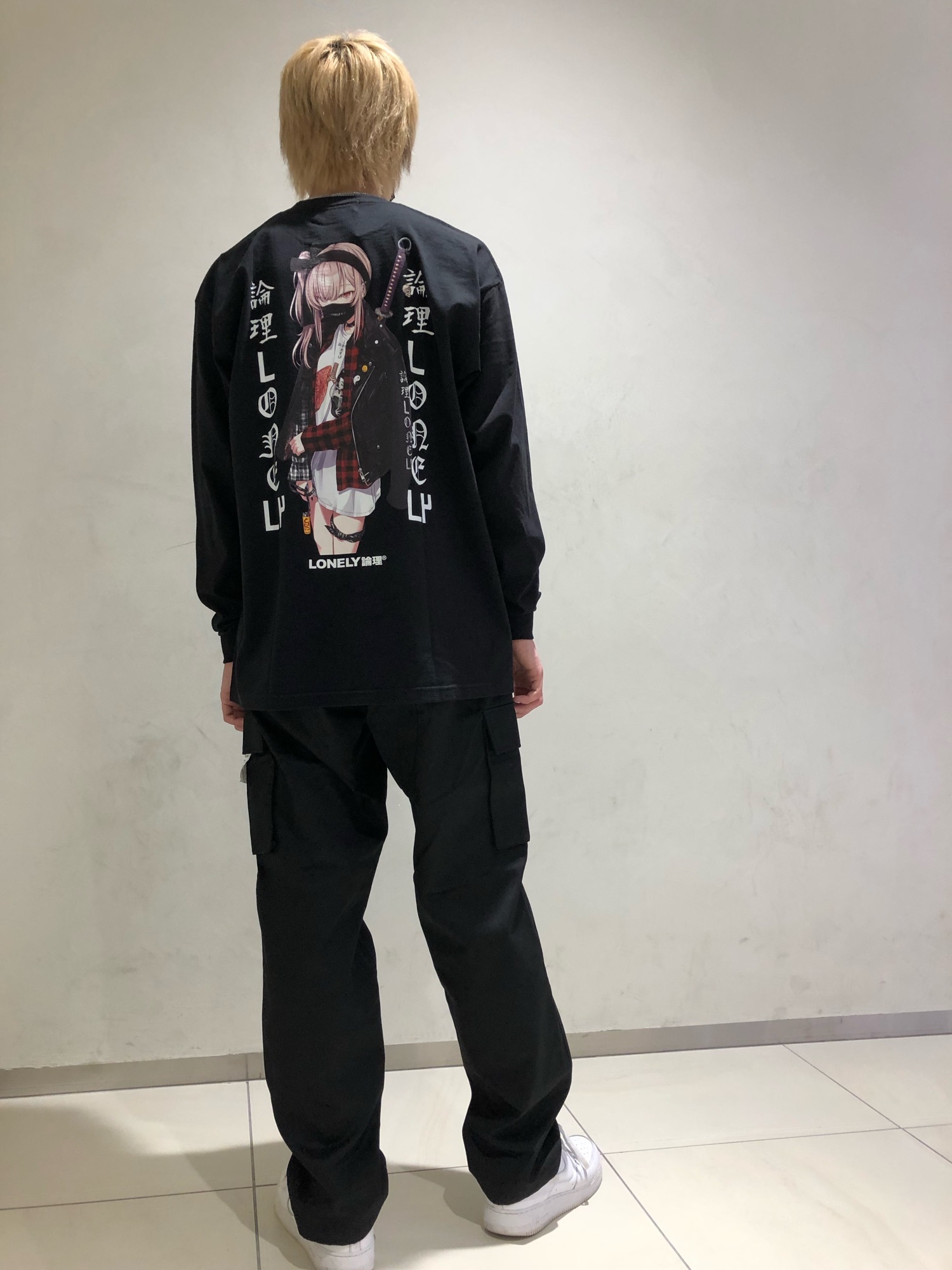 #15LONELY論理★コラボ⬛︎TOM OSABE Tシャツ⬛︎絵師⬛︎長谷部トム LONELY/論理（ロンリー）の「LONELY(論理)/ロンリー TOM HASEBE