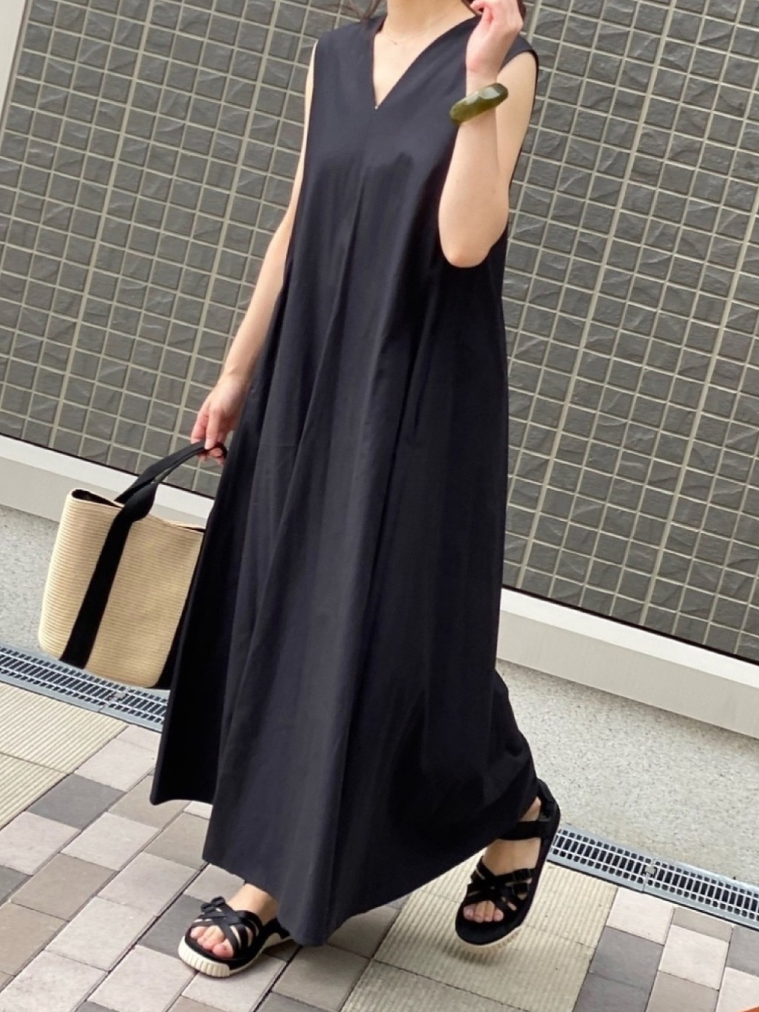 贈り物 IENA（イエナ）の「コットンリヨセルVネックワンピース ワンピース