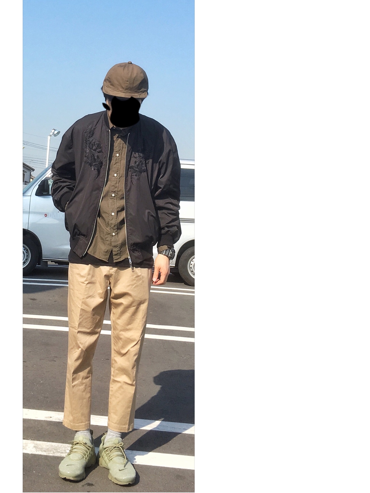 UNITED TOKYOフラワーエンブロイダリーボンバージャケット メンズブラックサイズ2です
