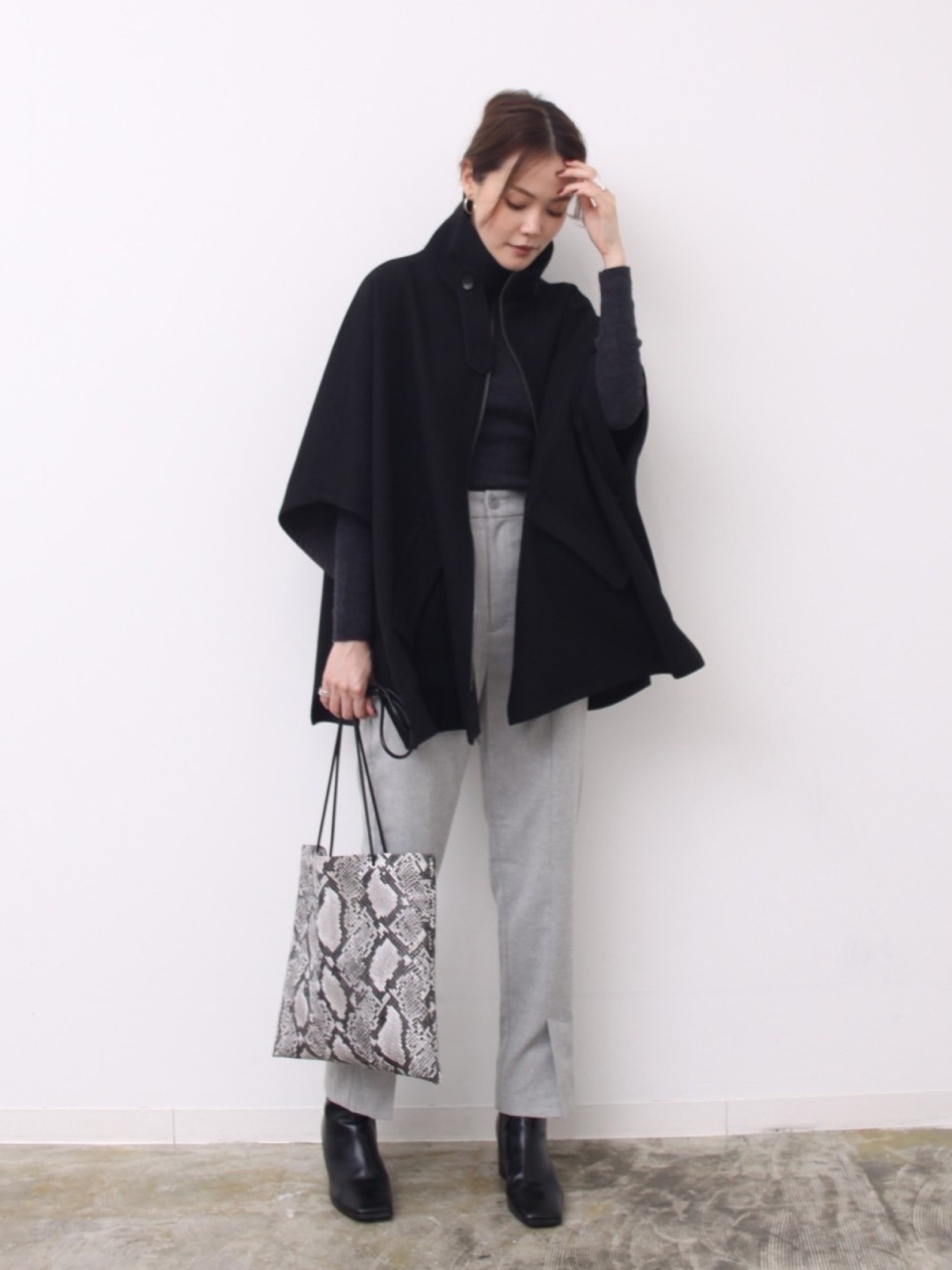 HERENCIA（ヘレンチア）の「リバーシブルポンチョ（ポンチョ）」 - WEAR