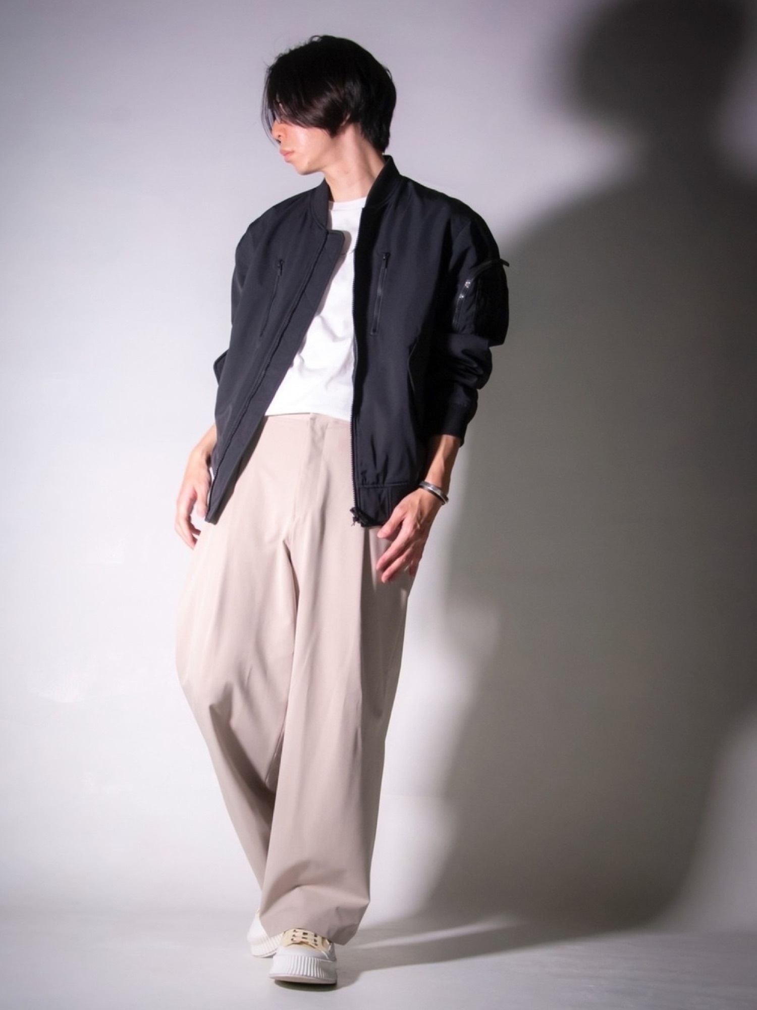JIL SANDERのスニーカー（ベージュ系）を使った人気ファッション