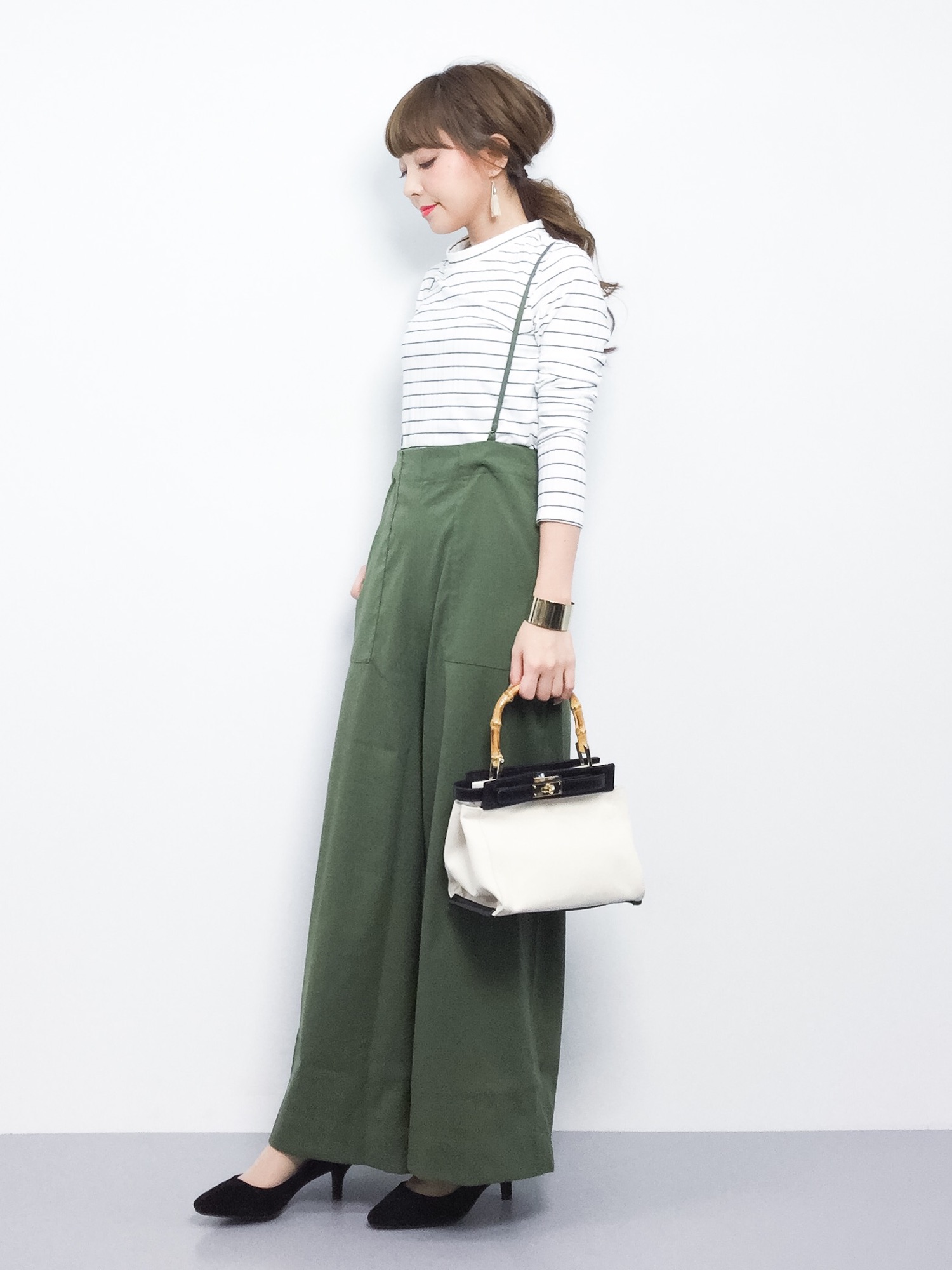 ドラマ「地味にスゴイ！DX 校閲ガール河野悦子」石原さとみさん着用  